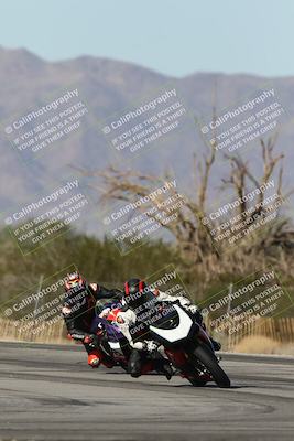 media/Dec-01-2025-Moto Forza (Mon) [[2daa91e15f]]/2-Intermediate Group/Session 3 (Turn 3)/